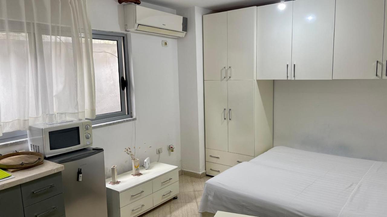 Brilant Studio Apartment City Center ติรานา ภายนอก รูปภาพ